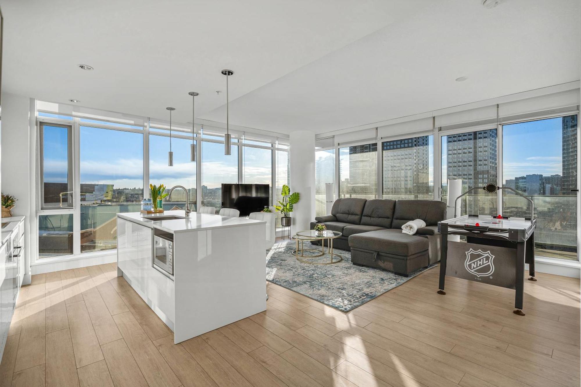 Luxury Apartment On The 9Th Floor Near Stampede, Complimentary Wine, 2 Car Ug Parking YYC Exterior foto